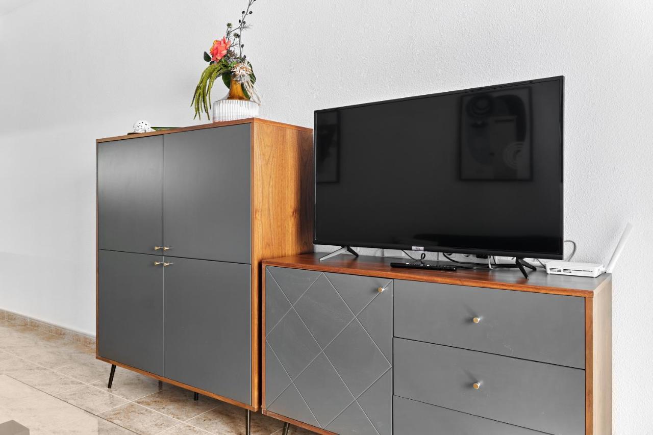 Cozy Apartment Near Playa Del Cura In Torrevieja Exteriör bild